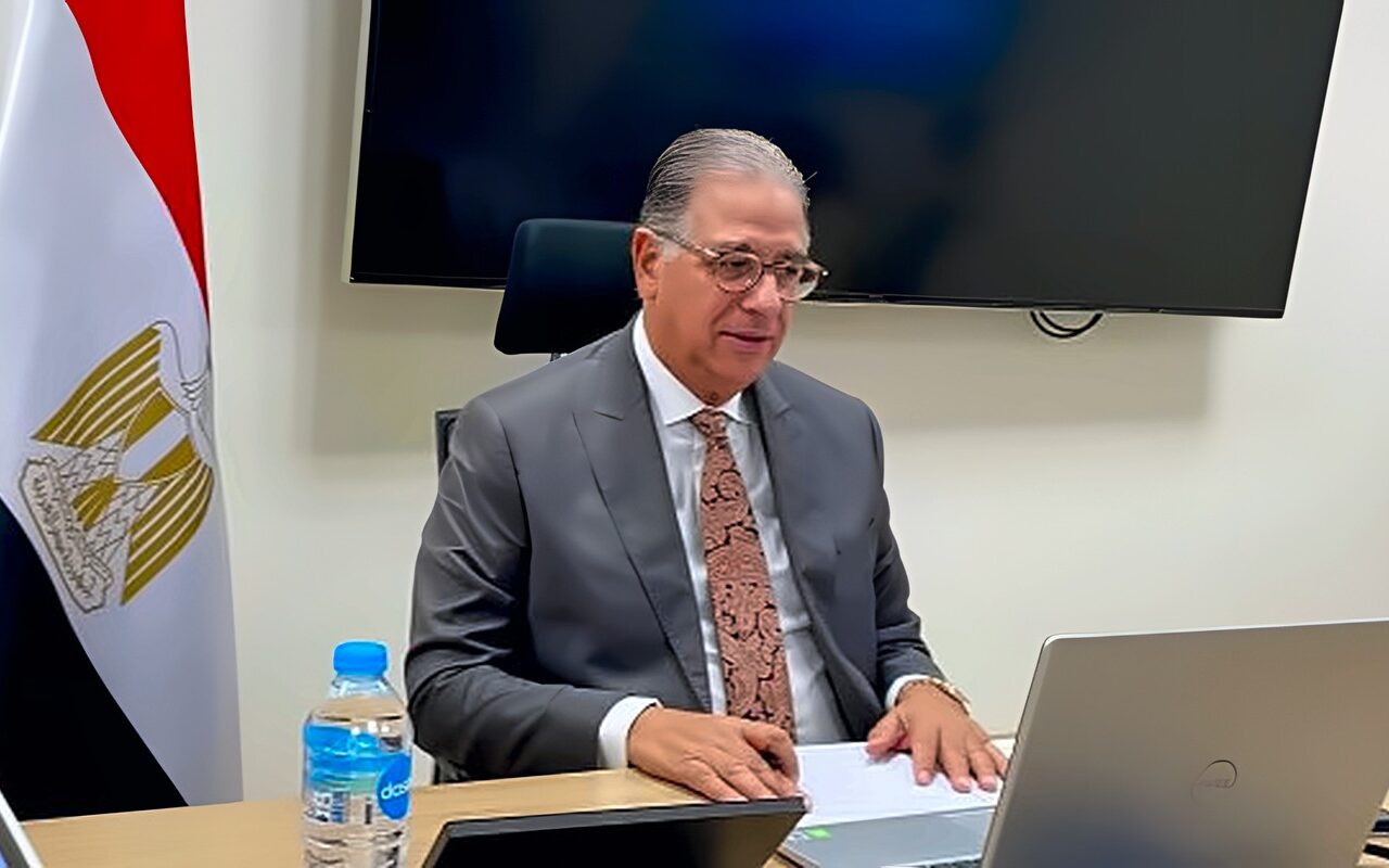 نائب وزير الخارجية يعقد لقاء افتراضيا مع الجاليات المصرية بأمريكا اللاتينية