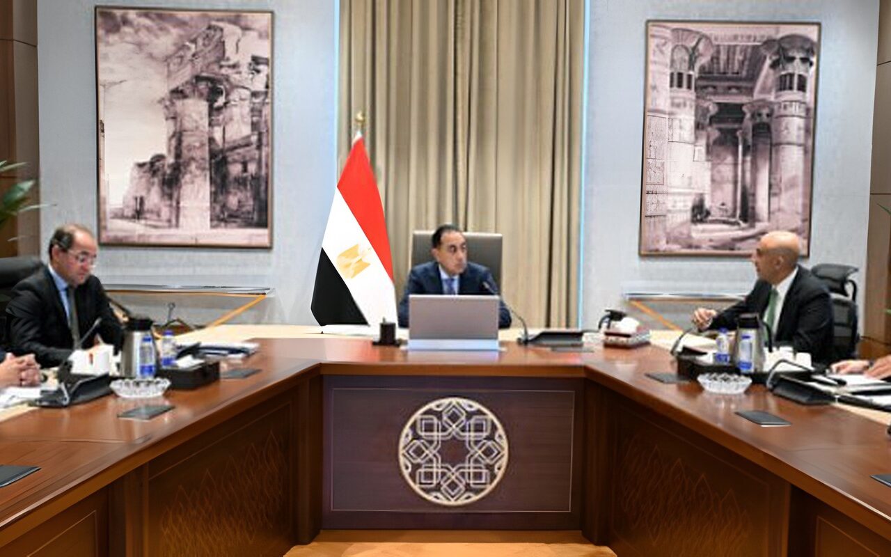رئيس الوزراء يستعرض الحوافز المستدامة لتشجيع القطاع الخاص على إدارة مدارس التكنولوجيا التطبيقية