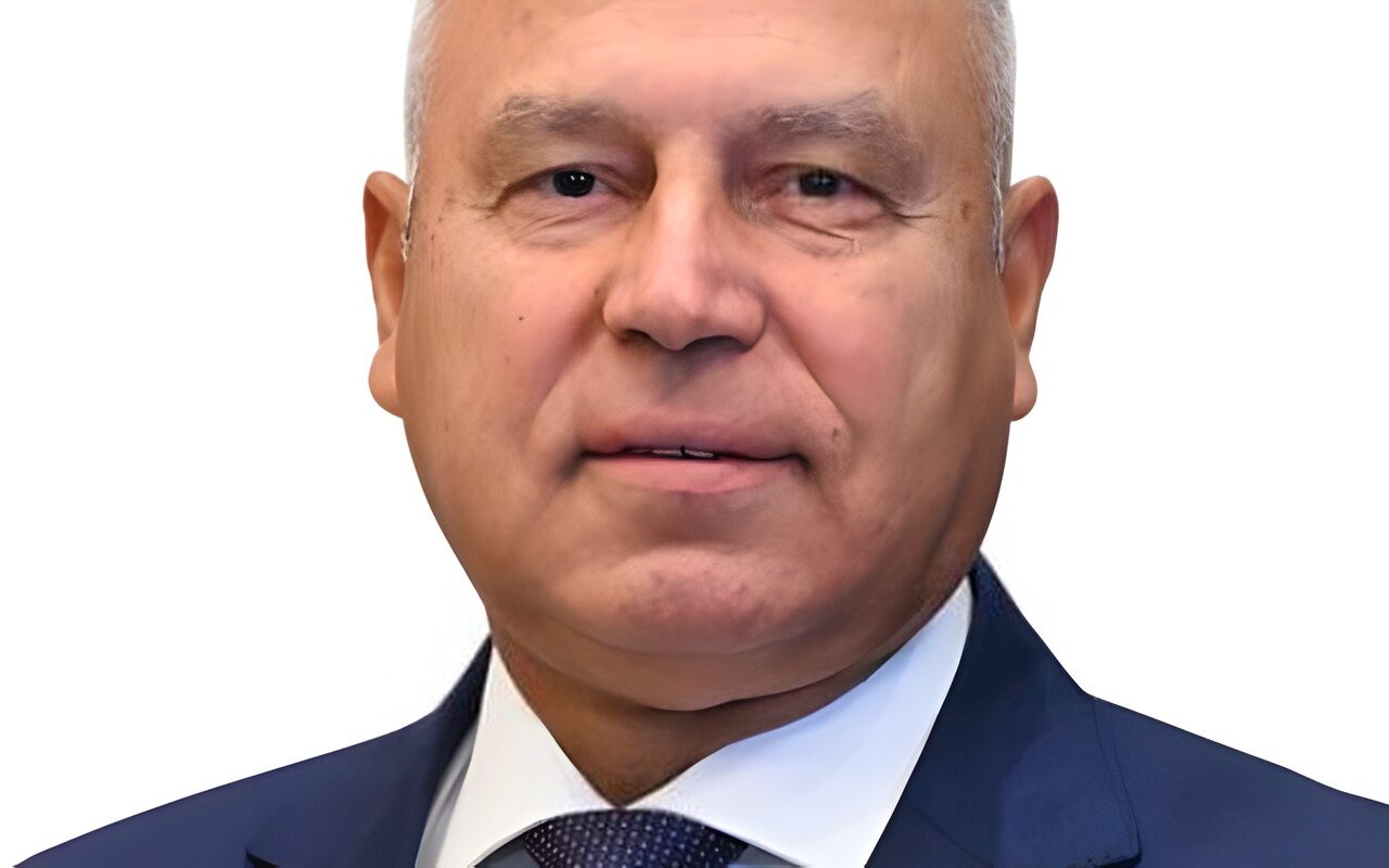وزير النقل يؤكد أهمية مواصلة العمل بروح انتصارات أكتوبر المجيدة لدعم التنمية الشاملة