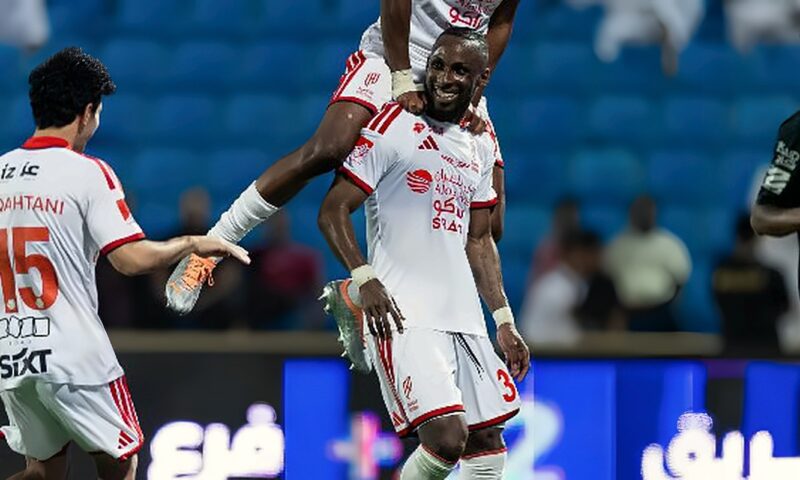فوز القادسية على الخلود 5-0.. وأهلي جدة على الفتح 4-0 في دوري روشن السعودي