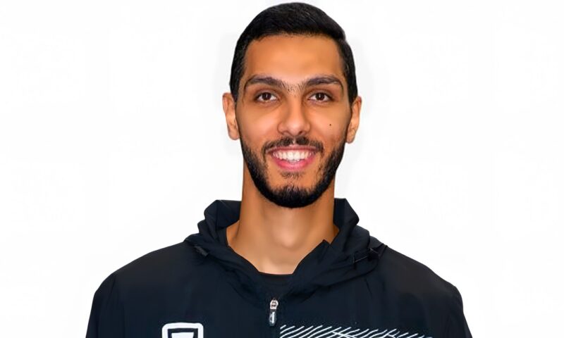 وزير الشباب والرياضة يهنئ سيف عيسى ببرونزية بطولة الجائزة الكبرى للتايكوندو