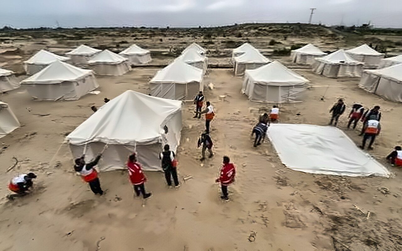 لجنة إغاثة غزة : جهود مكثفة وخيام جديدة استعدادا لفصل الشتاء