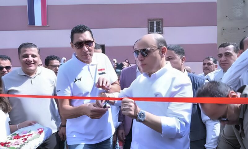 وزير الشباب والرياضة ومحافظ الغربية يفتتحان ملعبًا سباعيًا بمركز شباب البطل محمد سيد سامي