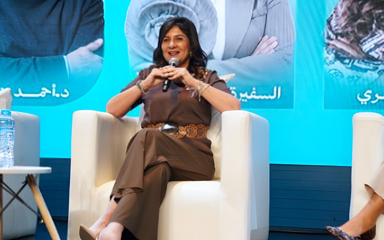السفيرة نبيلة مكرم : المرأة المصرية تمتلك صلابة نفسية تمكنها من تجاوز الأزمات والتحديات