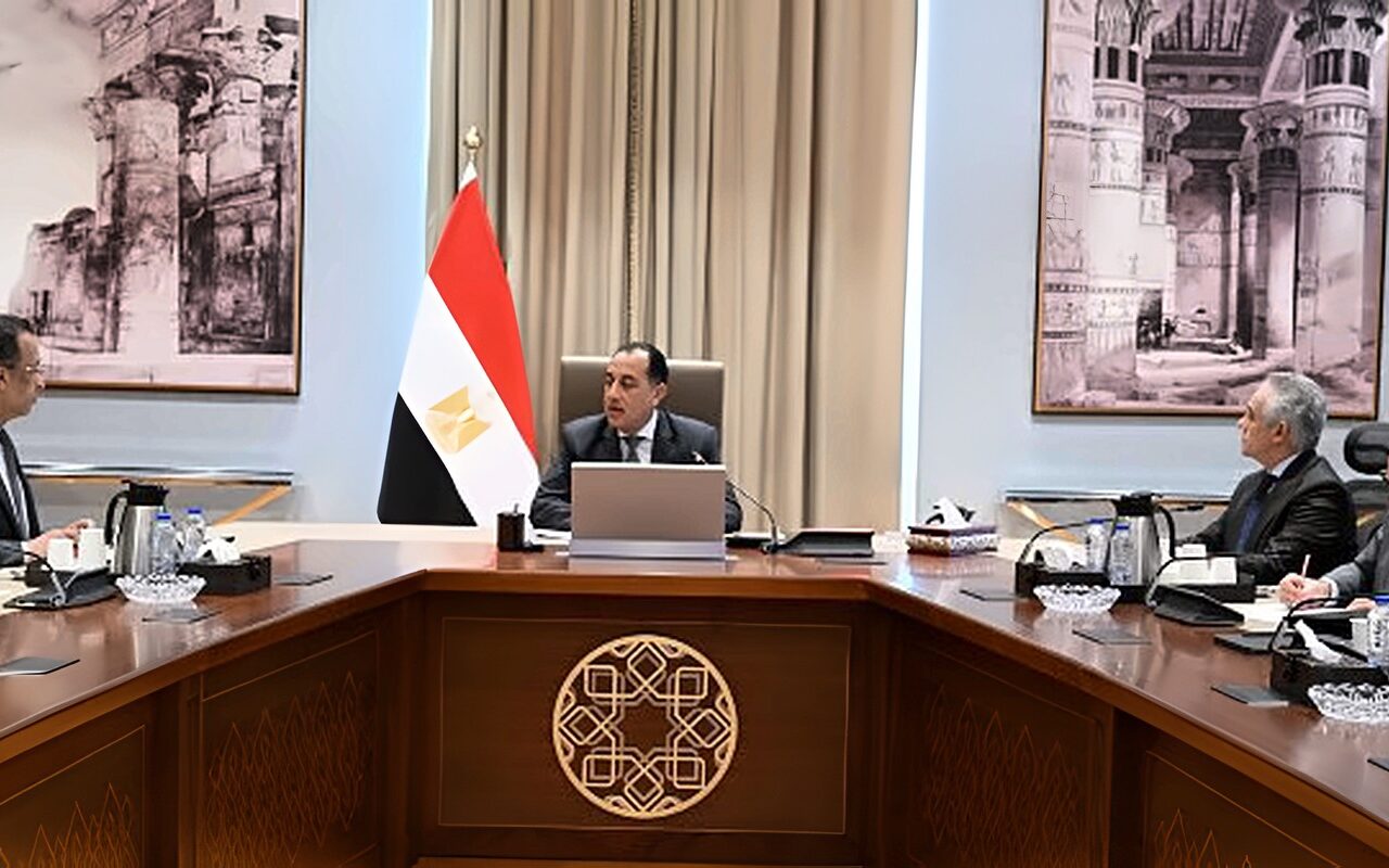 رئيس الوزراء: نستهدف تلبية احتياجات المواطنين والمستثمرين ورفع كفاءة الأداء الحكومي