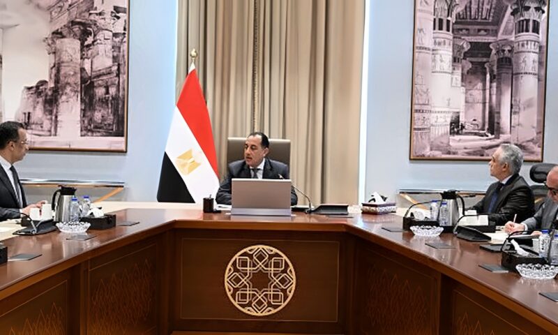 رئيس الوزراء: نستهدف تلبية احتياجات المواطنين والمستثمرين ورفع كفاءة الأداء الحكومي