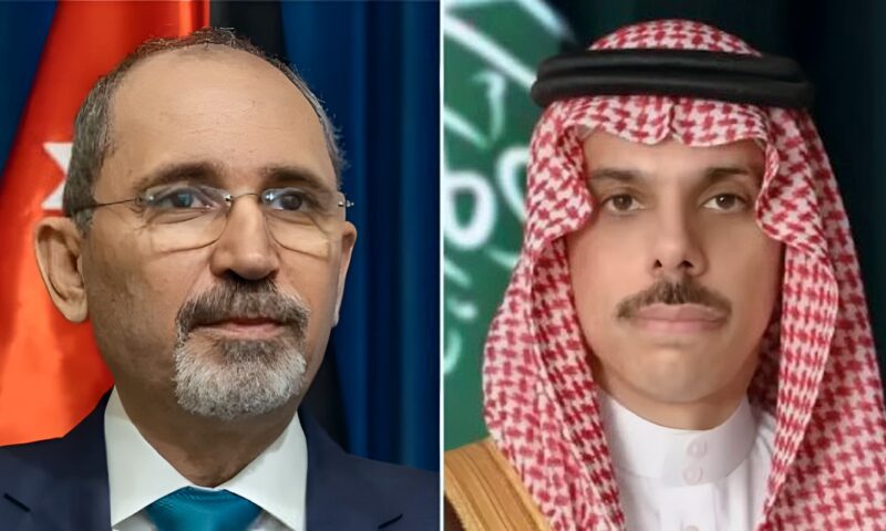 وزيرا خارجية السعودية والأردن يبحثان هاتفيا التطورات الإقليمية وسبل دعم أمن المنطقة
