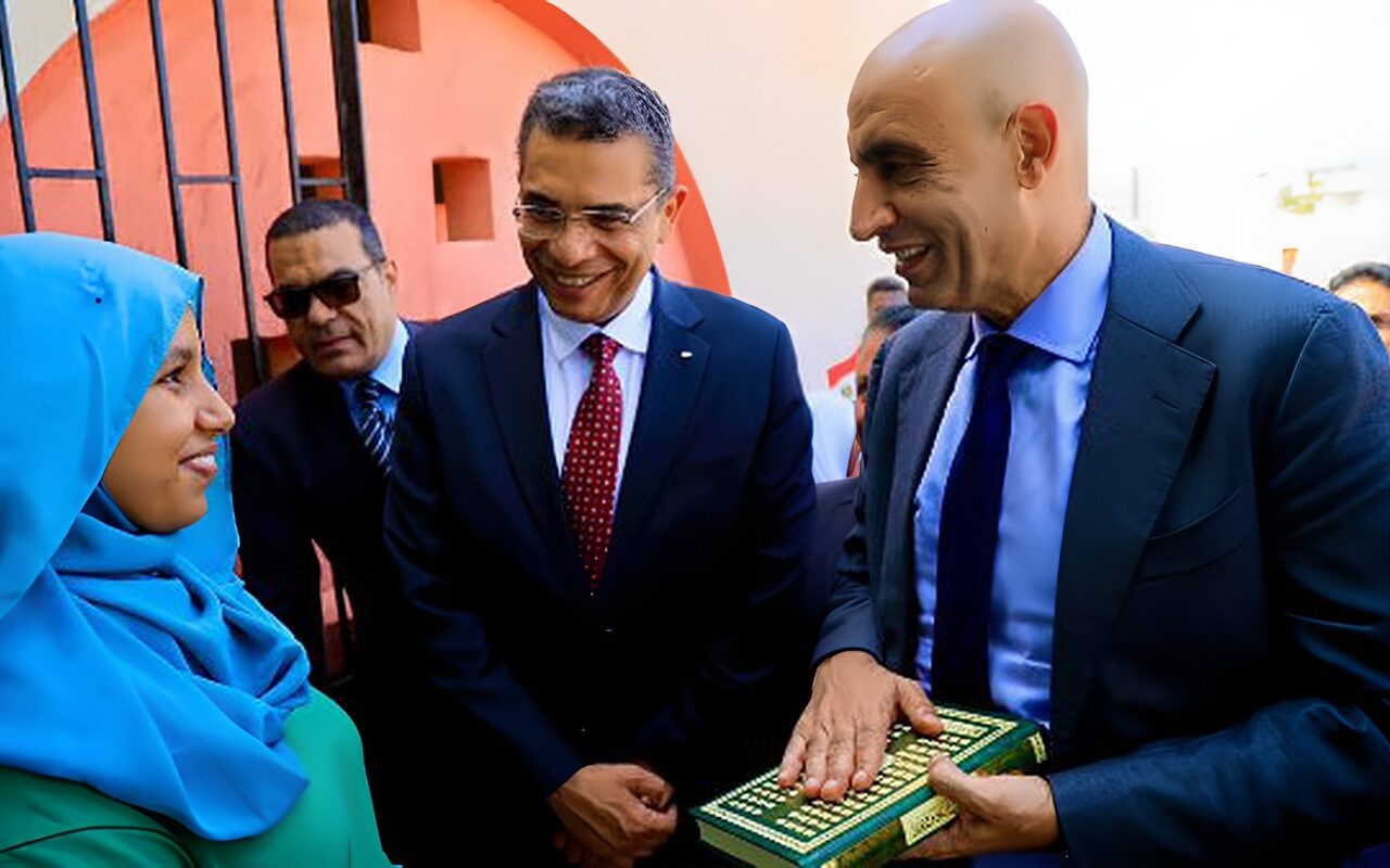 وزير التربية والتعليم ومحافظ البحر الأحمر يتفقدان مدارس حلايب لمتابعة العملية التعليمية