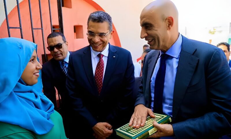وزير التربية والتعليم ومحافظ البحر الأحمر يتفقدان مدارس حلايب لمتابعة العملية التعليمية