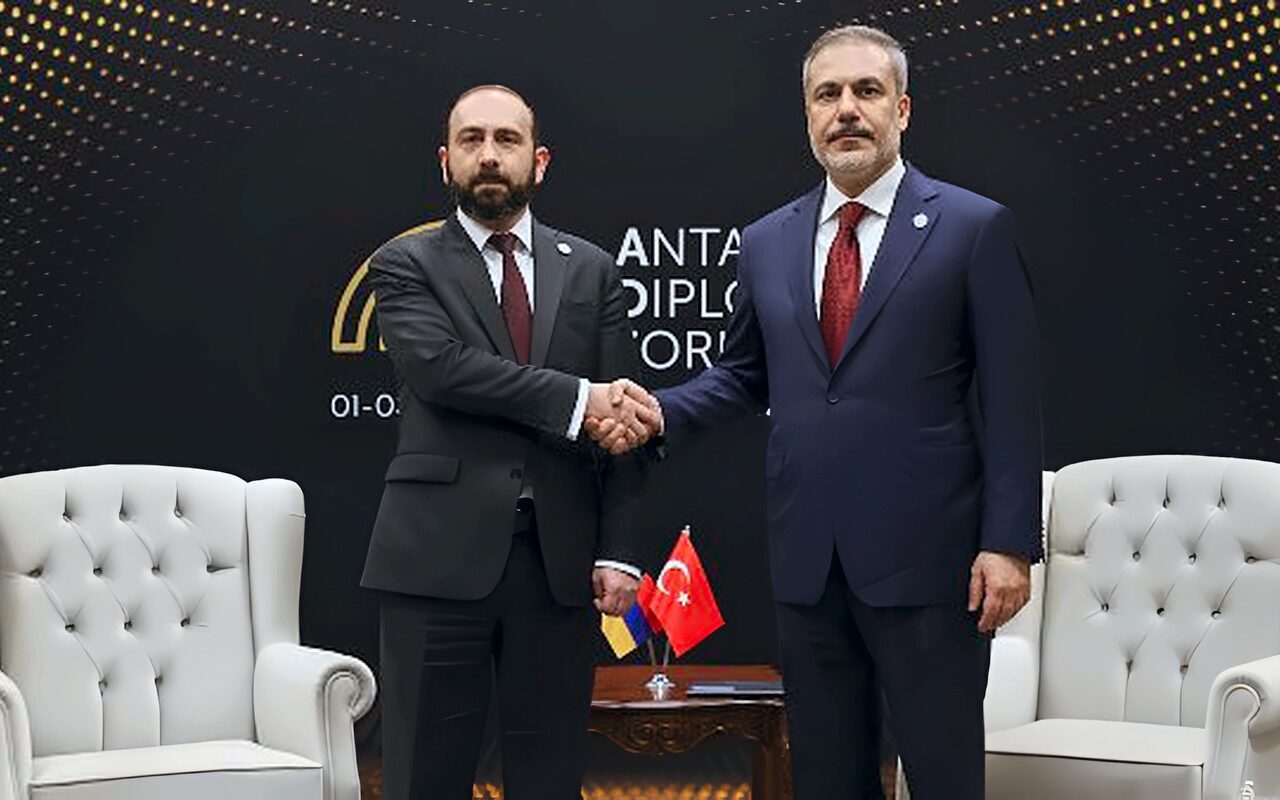 تركيا وأرمينيا تبحثان قضايا التعاون الثنائي والإقليمي