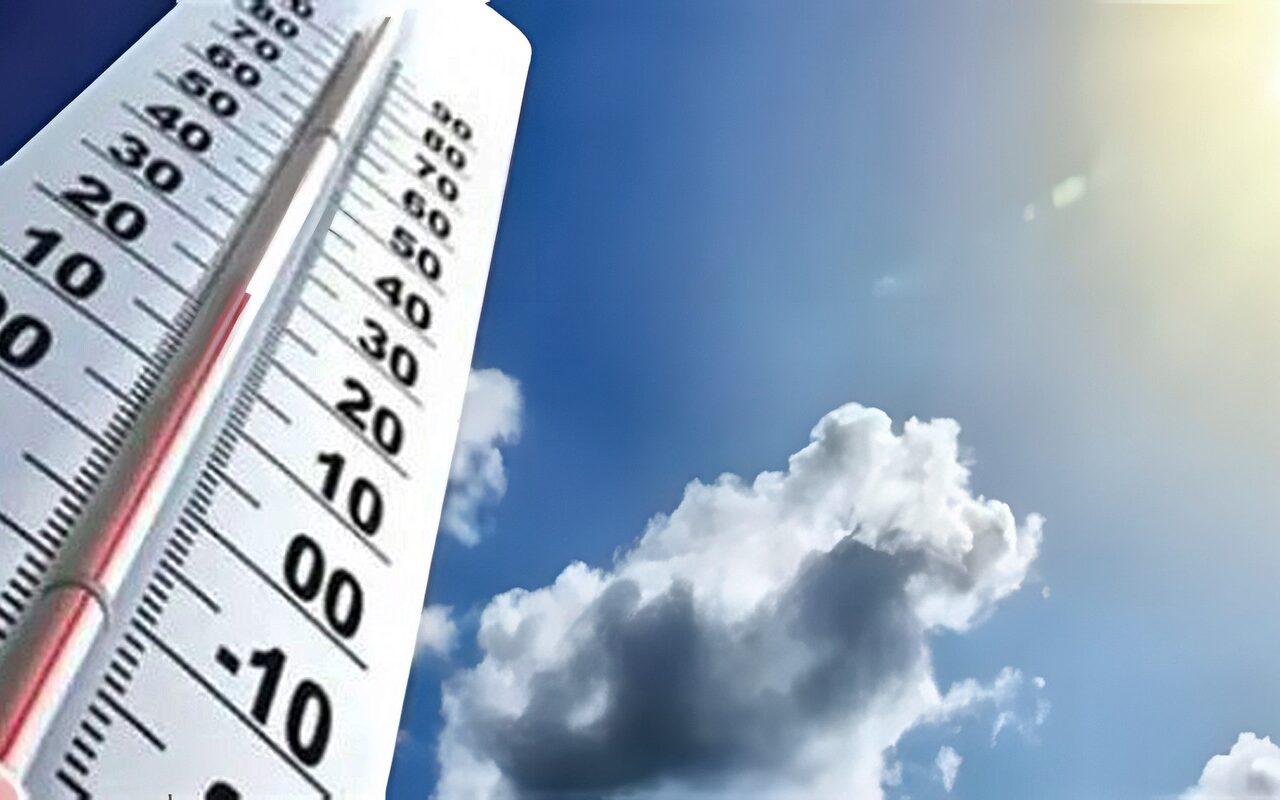 الأرصاد: طقس الغد مائل للحرارة.. والعظمى بالقاهرة 30 درجة