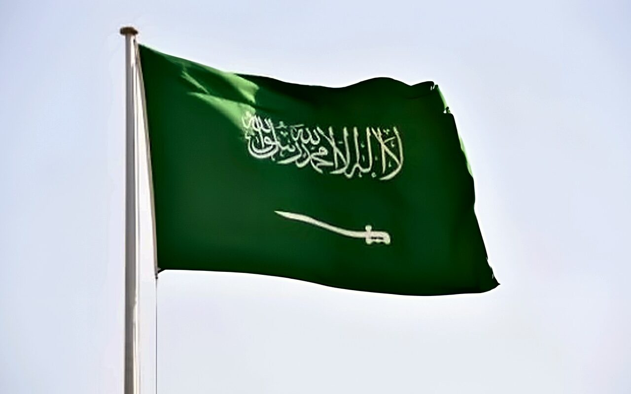 السعودية: اعتداء يستهدف مطار الملك فهد الدولي بالدمام