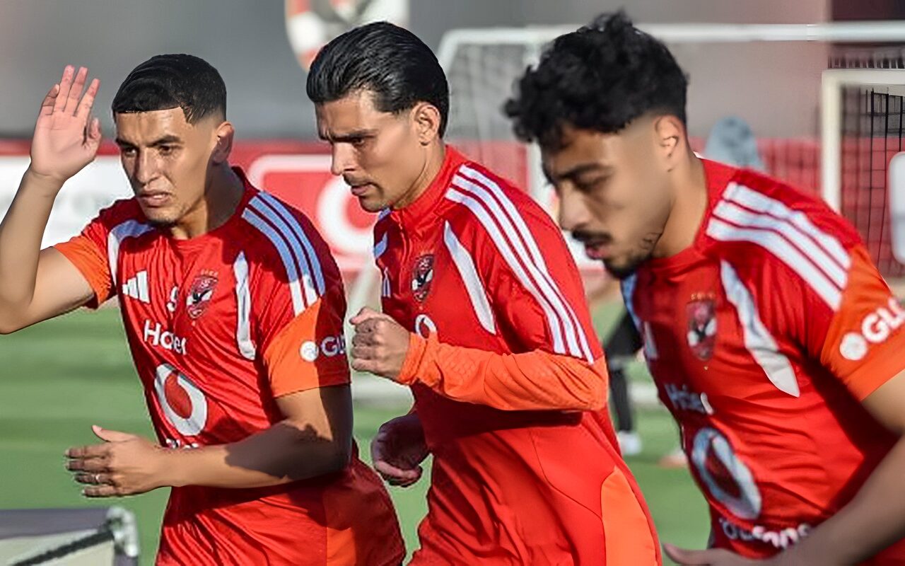 بدون راحة.. الأهلي يواصل تدريباته استعدادا للقاء كيتارا الأوغندي في الكونفدرالية