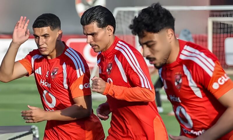 بدون راحة.. الأهلي يواصل تدريباته استعدادا للقاء كيتارا الأوغندي في الكونفدرالية