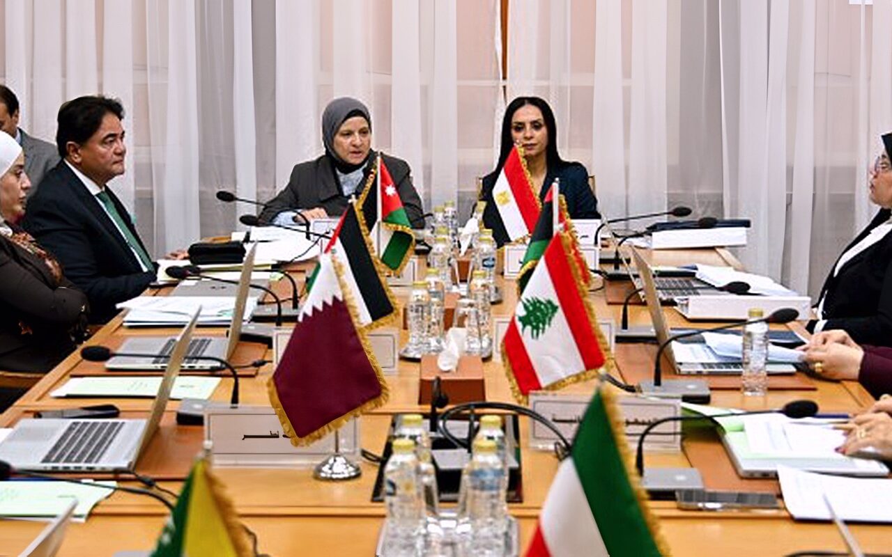 وزيرة التضامن تدعو الدول العربية إلى إعطاء الأولوية لدعم الفئات الأولى بالرعاية