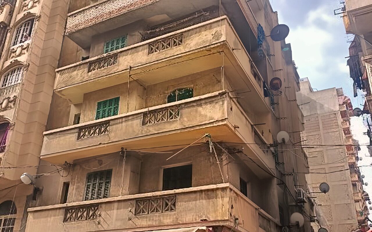 محافظ الإسكندرية يوجه برفع الاستعداد لمواجهة التقلبات الجوية.. والتعامل مع 7 بلاغات لسقوط أجزاء من عقارات