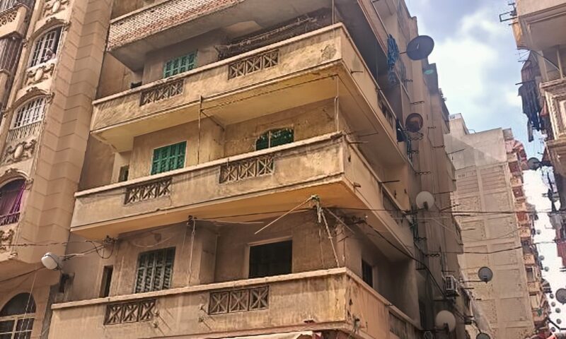محافظ الإسكندرية يوجه برفع الاستعداد لمواجهة التقلبات الجوية.. والتعامل مع 7 بلاغات لسقوط أجزاء من عقارات