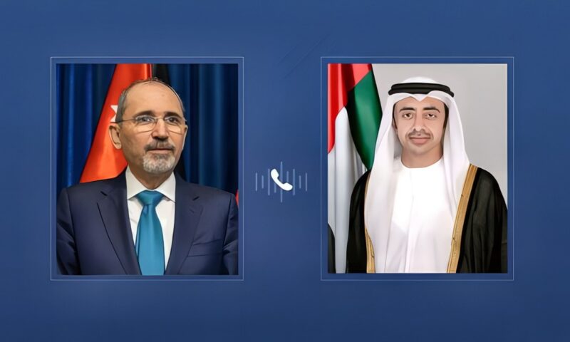 وزير خارجية الإمارات يبحث مع نظيريه الأردني والمغربي التطورات الإقليمية