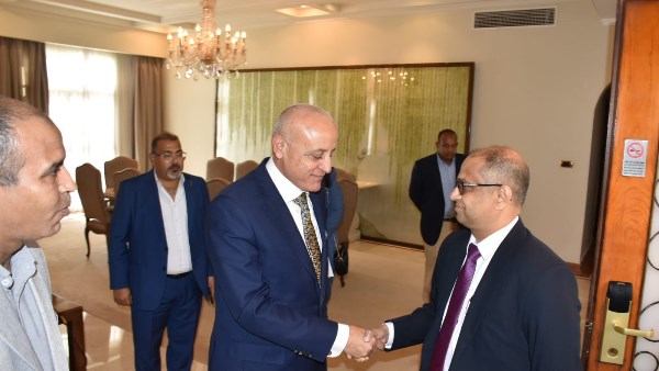 سفير سريلانكا يشيد بالمكانة السياحية والتاريخية لمدينة الأقصر