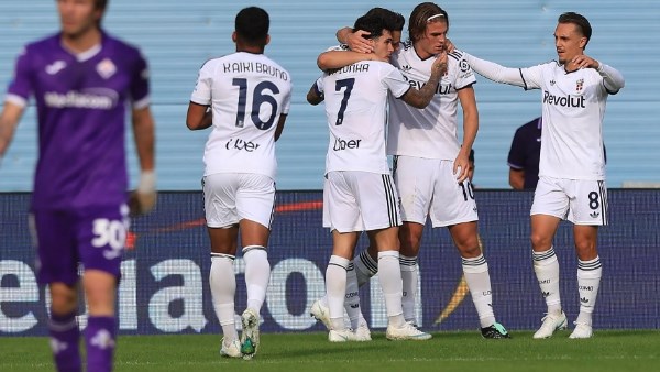 كومو يستعيد انتصاراته في الدوري الإيطالي بالفوز على فيورنتينا 3-1
