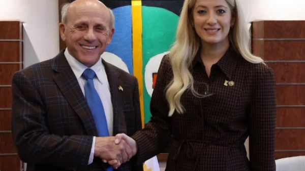 أمريكا وقبرص تؤكدان قوة شراكتهما والعلاقات الثنائية