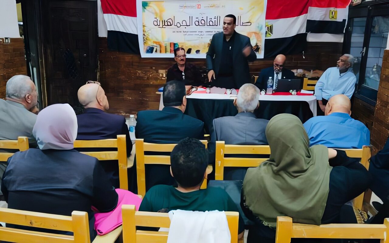صالون الثقافة الجماهيرية يحتفي بالعيد القومي لمحافظة السويس