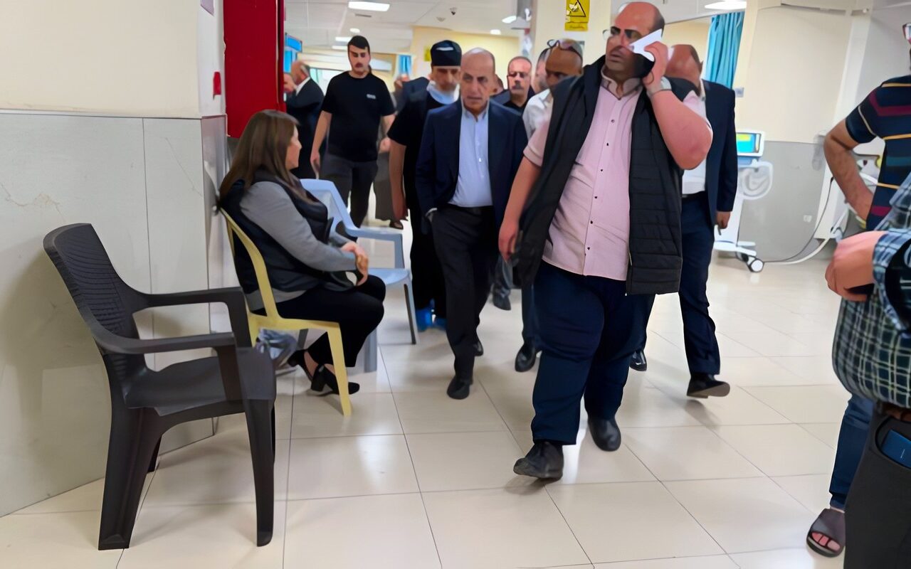 وزير الإدارة المحلية الأردني يتفقد مصابي حادث الكرك.. ورئيس النواب: لا تساهل مع مرتكبيه
