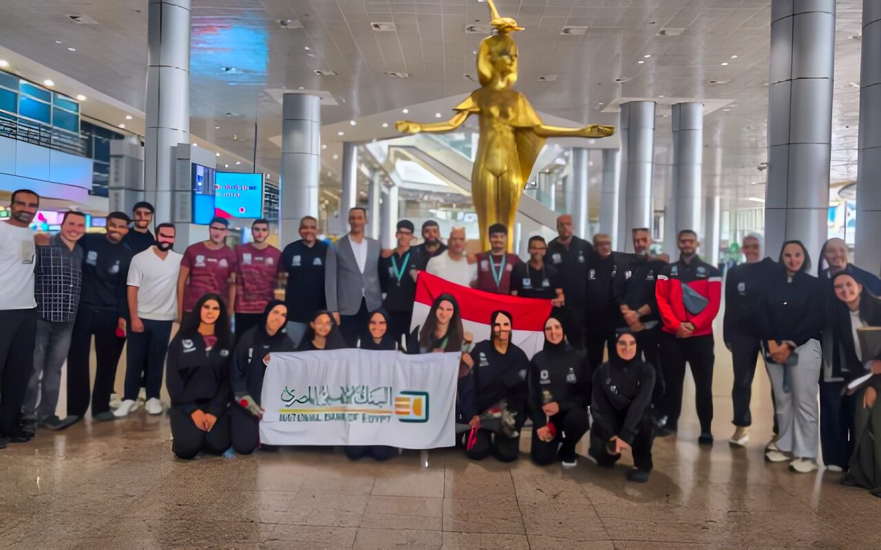 بعثة التجديف الشاطئي تصل إلى القاهرة بعد إنجاز بطولة العالم في الصين