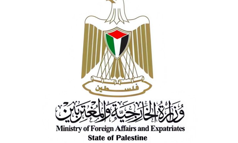 الخارجية الفلسطينية تدين إغلاق الاحتلال للحرم الإبراهيمي وتصعيد العدوان في الخليل