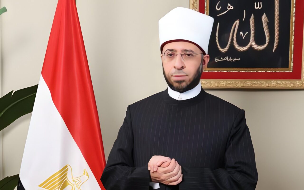 وزير الأوقاف يدين الاعتداء الإرهابي على كنيسة الكرك بالأردن
