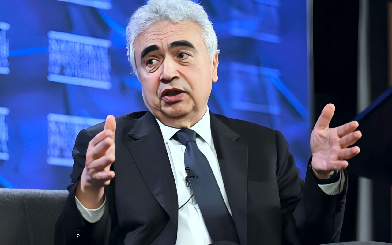 رئيس وكالة الطاقة الدولية: أزمة الطاقة العالمية تدفع إلى تسريع التحول نحو المصادر المتجددة