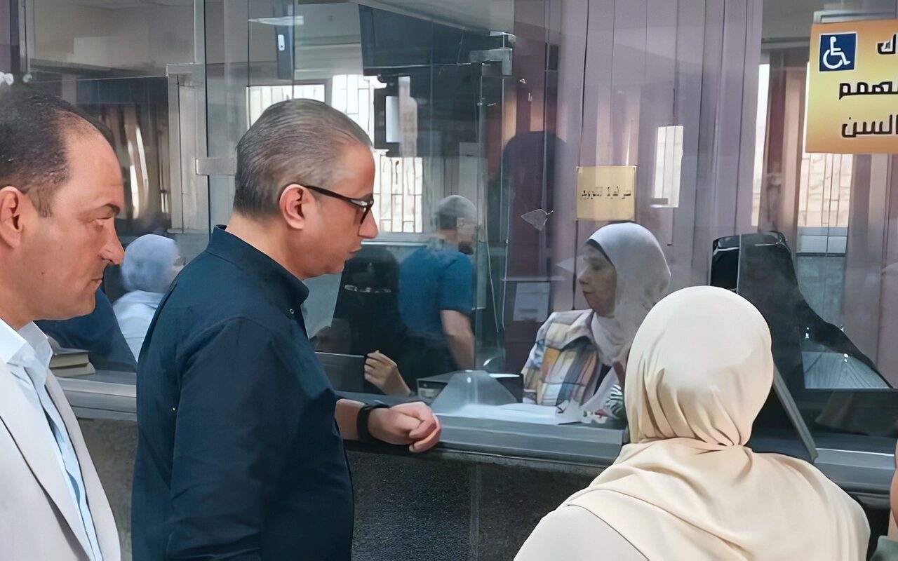 محافظ الجيزة يتابع طلبات التصالح وتقنين أراضي الدولة بالمركز التكنولوجي بكرداسة
