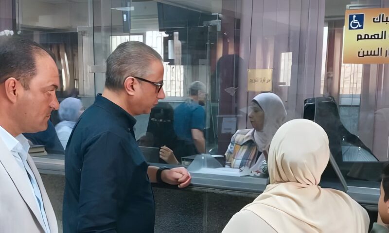 محافظ الجيزة يتابع طلبات التصالح وتقنين أراضي الدولة بالمركز التكنولوجي بكرداسة