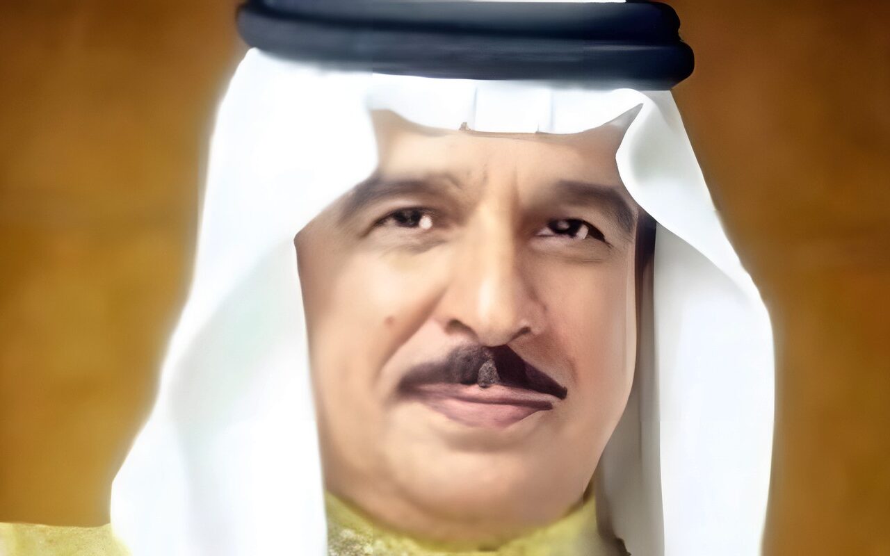 عاهل البحرين يبحث هاتفيا مع الرئيس اللبناني علاقات التعاون والمستجدات الإقليمية والدولية