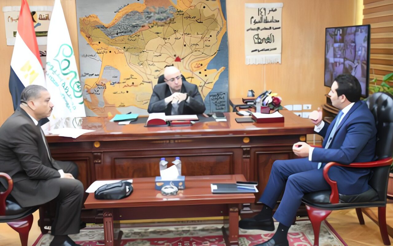 محافظ الفيوم يوجه بسرعة إنهاء إجراءات تحديث المخطط الاستراتيجي للمدينة 2035 تمهيداً لاعتماده وزارياً