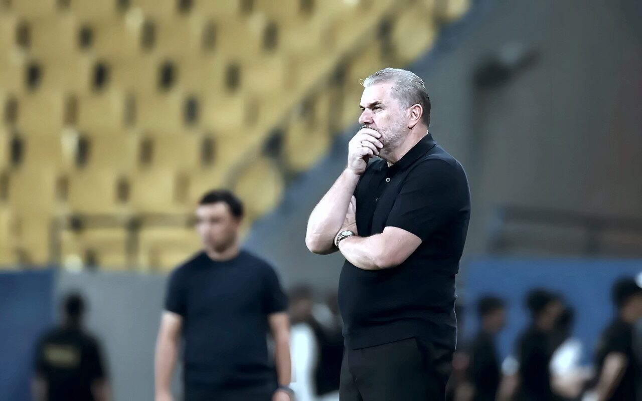 بوستيكوغلو: طموحنا الانتصار في كل مباراة