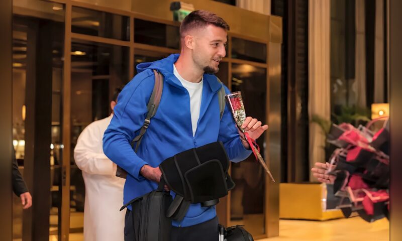 الهلال يحط في الدوحة بمعنويات الغرافة… واستقبال بالورود والبالونات الزرقاء