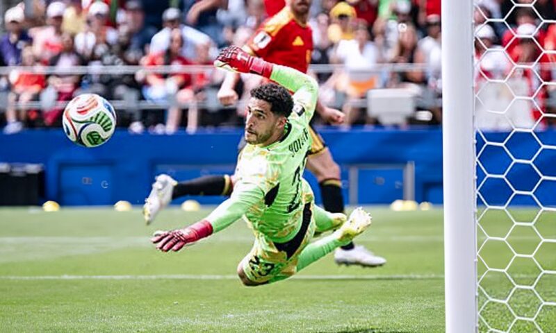 محمد صلاح: الأهلي والزمالك لا يستحقان الفوز في القمة 133