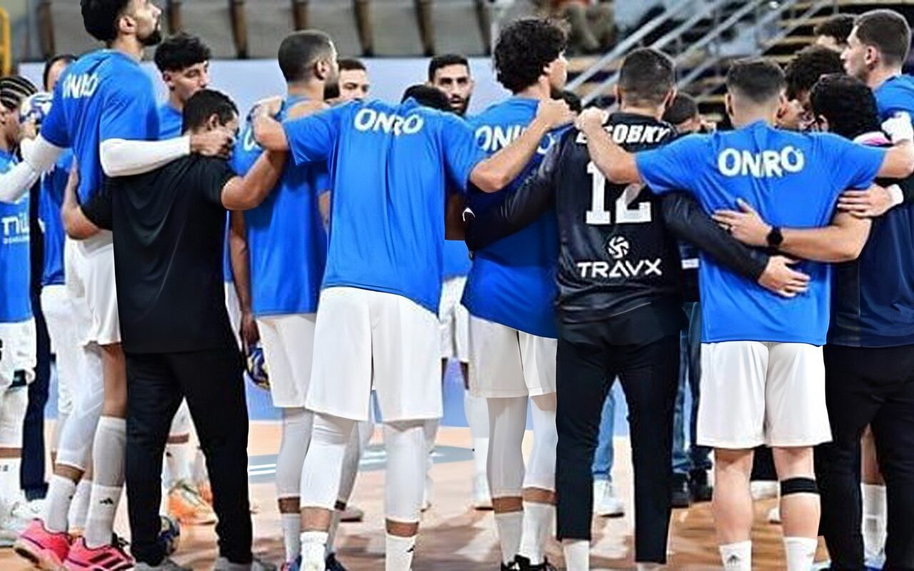 أسعدوا الجماهير.. رئيس أركان الجيش الرواندي يشعل حماس لاعبيه قبل مواجهة الزمالك