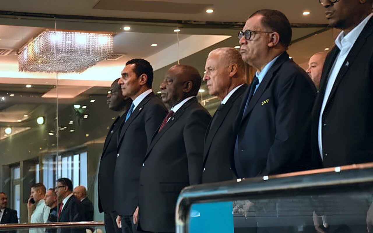 بحضور رامافوزا.. جوهر نبيل ودياب وأبوريدة يشهدون مباراة مصر وجنوب أفريقيا