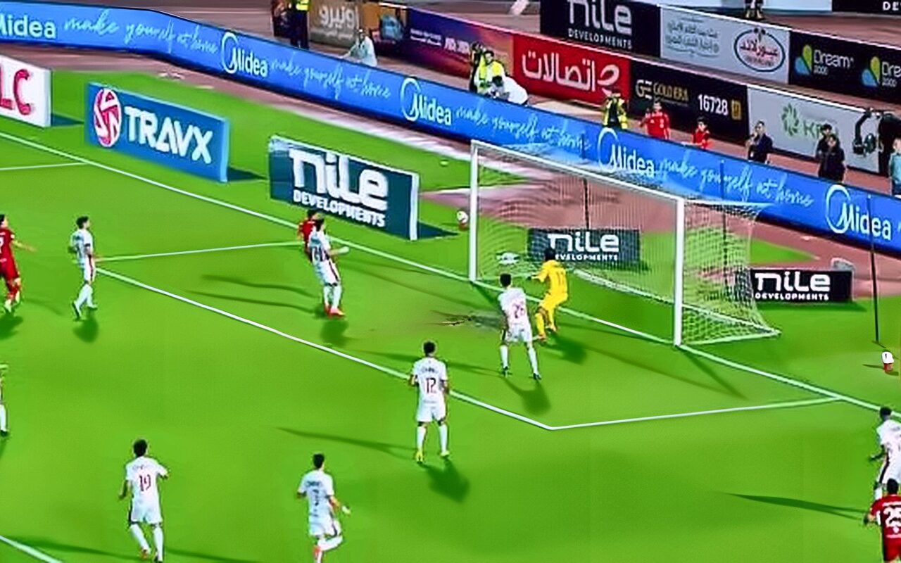 بن جديدة يهدر فرصة هدف أول للأهلي في شباك الزمالك