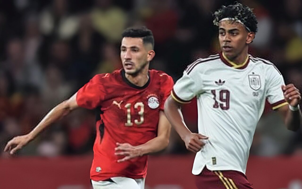 فيفا يعاقب الاتحاد الإسباني بسبب هتافات مسيئة خلال مواجهة مصر