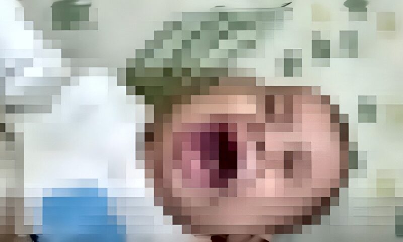 لم ترحم صرخاته..  القصة الكاملة لاعتداء سيدة على صغيرها ببولاق الدكرور