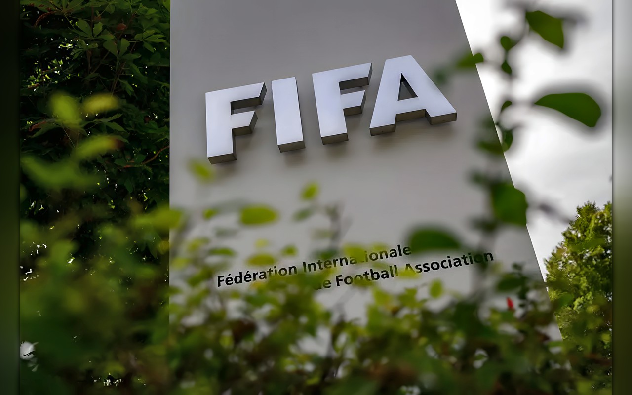 «فيفا» يقترح منح كل اتحاد وطني 25 مليون دولار ضمن خطة لتطوير كرة القدم