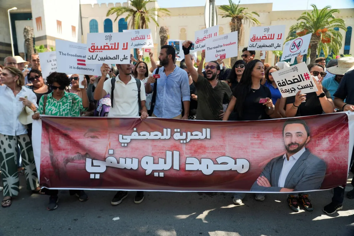 تضييق يتزايد وسجون تترصد حرية الصحافة في تونس