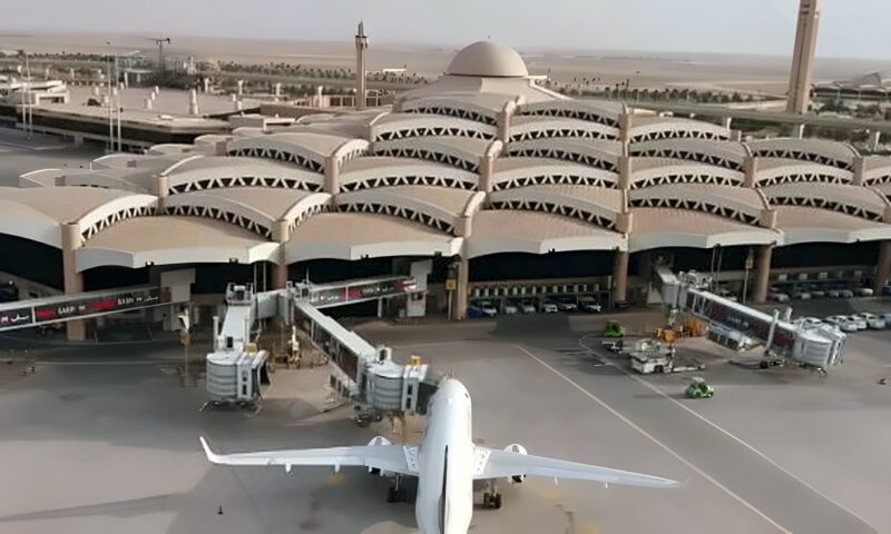 باستثناء مكة والمدينة.. الفصائل المسلحة باليمن تحذر من استخدام أجواء المملكة