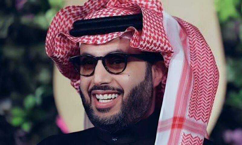 تركي آل الشيخ للمصريين: أعرف مدى حبكم لبلدي