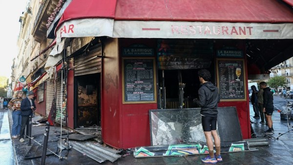 خسائر بالملايين.. تضرر 1500 متجر خلال احتجاجات فرنسا
