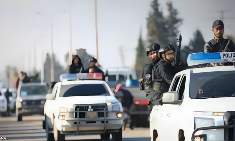 سوريا.. مقتل 3 أشخاص في انفجار مجهول لسيارة على طريق دمشق