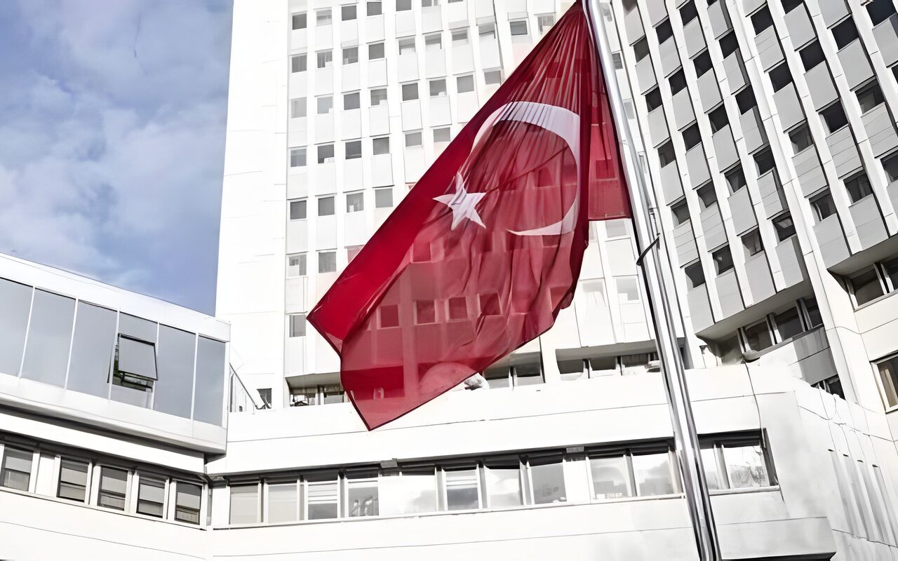 الخارجية التركية تدين هجوم الحوثيين على بنية تحتية تخدم المسجد النبوي